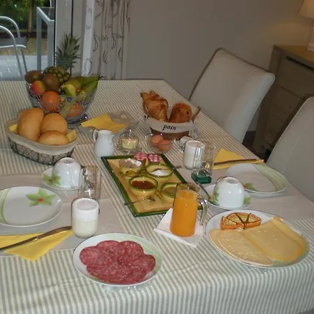 La Du Moulin Bed & Breakfast *